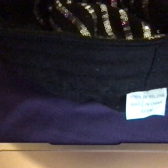 Black Hat with Sequins - Picture 6 of 6